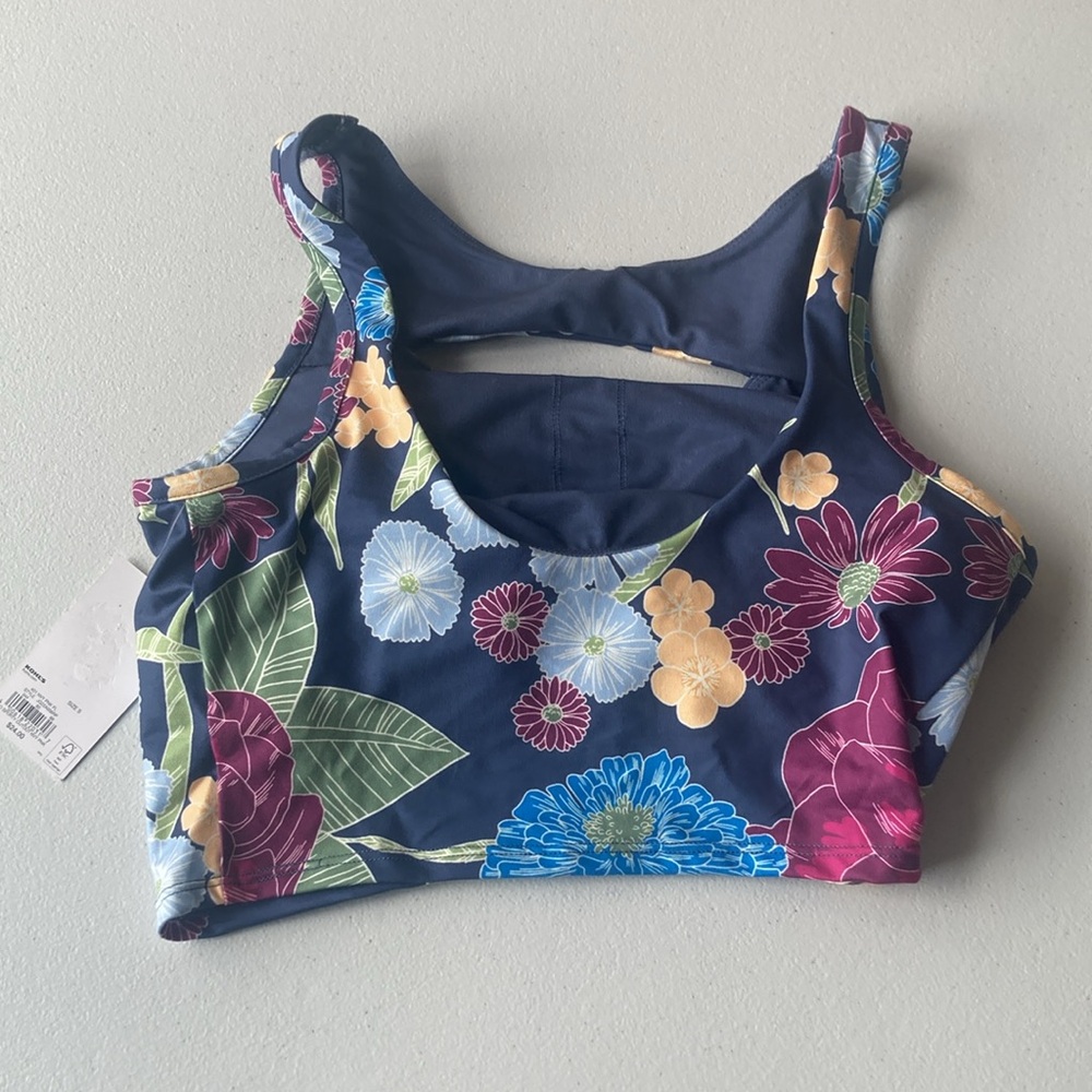 So top sporty floral cutout sleeveless top w lined shelf bra casual S jr - Picture 7 of 13